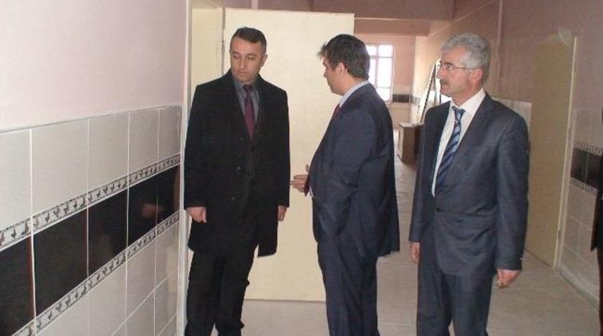 Yerköy Kaymakamı Bayram Gale’den Kız Meslek Lisesine Ziyaret