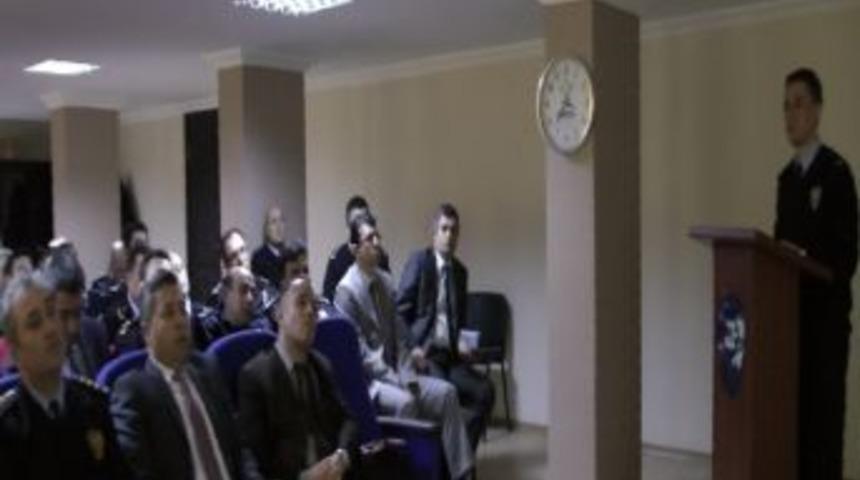 Emniyet Personeline &ldquo;kamusal Yaşamda Protokol Ve Sosyal Davranış Kuralları&rdquo; Konulu Seminer