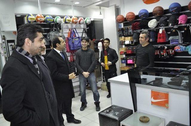 Fatih &Ccedil;ift&ccedil;i Esnaf Ziyaretini S&uuml;rd&uuml;r&uuml;yor 2