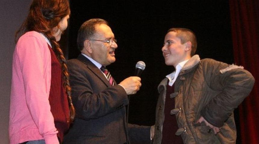 Eğitimci Yazar Keskin &Ouml;ğrencilerle Buluştu