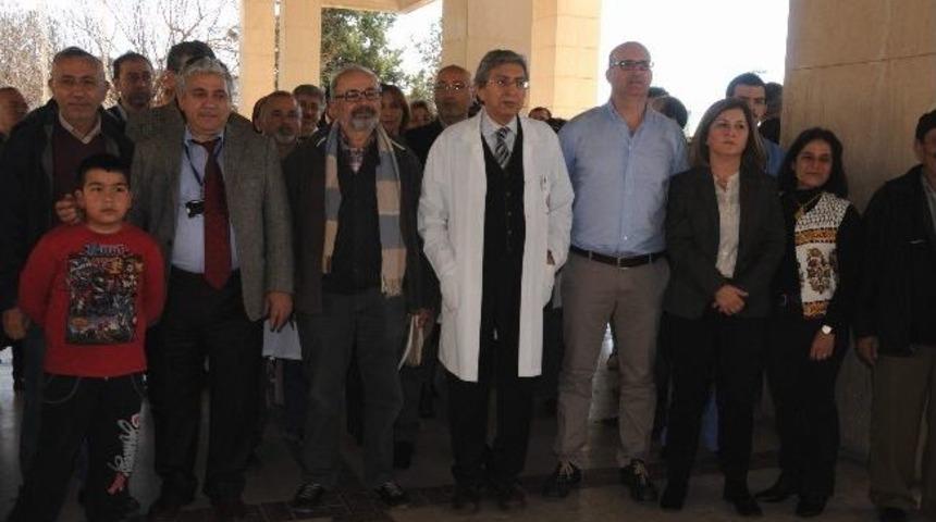 A&uuml; &Ouml;ğretim &Uuml;yeleri Derneği'nden Protesto