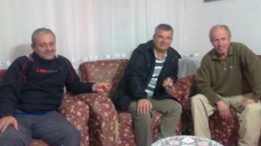 K&uuml;&ccedil;&uuml;kk&ouml;yl&uuml; Teknik Direkt&ouml;rlerden Ahde Vefa