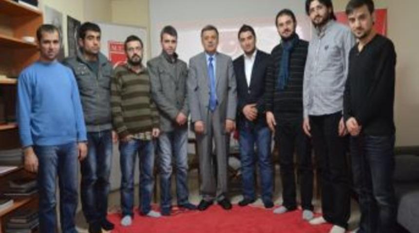 Pakdil: Eğitimli Gen&ccedil;ler Bizi Lider &Uuml;lke Yapar
