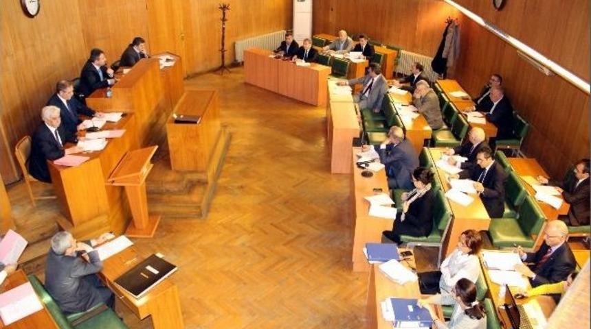 Mecliste &lsquo;zeka&rsquo; Tartışması