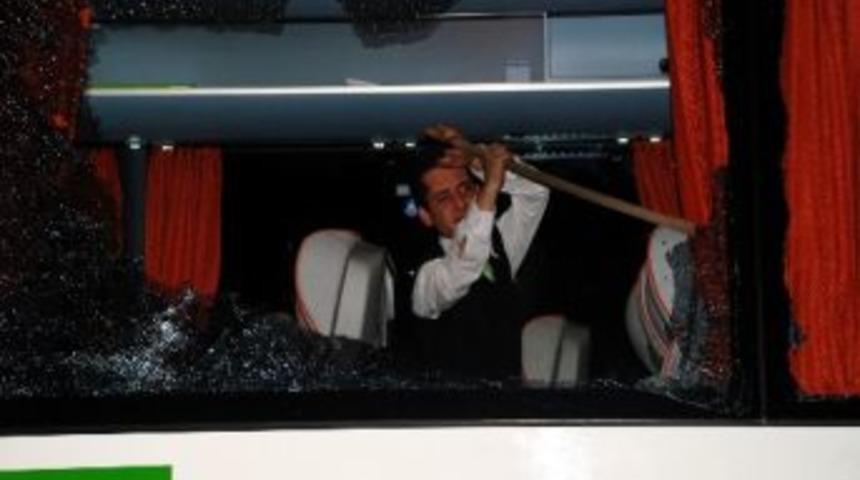 Ordu&rsquo;da Yolcu Otob&uuml;s&uuml;n&uuml; Taşlayanlar Yakalandı