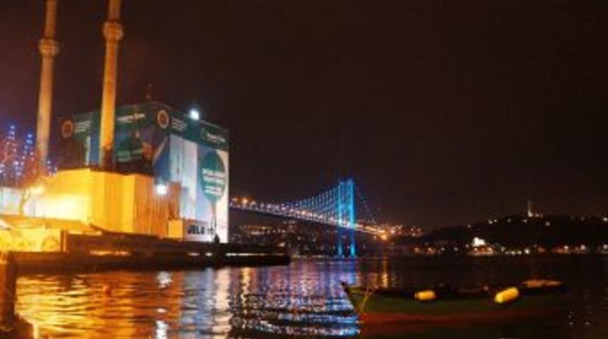 İstanbul Boğazı Gemi Trafiğine Kapatıldı