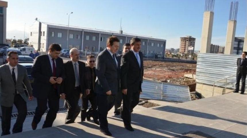 Vali Şerif Yılmaz Prof. Dr. İhsan Sabuncuoğlu&rsquo;nu Ziyaret Etti