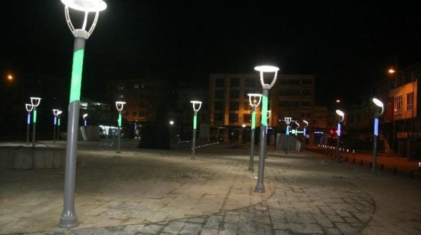 Cumhuriyet Meydanı Rengarenk