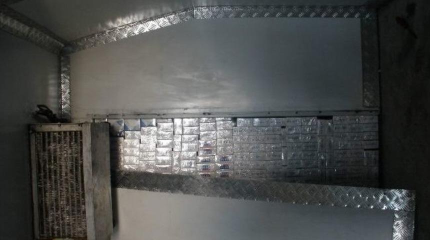 Sigara Ka&ccedil;ak&ccedil;ılarının Zulasını Polis Patlattı