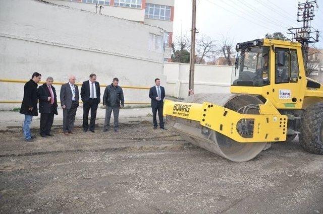 Çiftlikönü Caddesi Yolu Yapılıyor