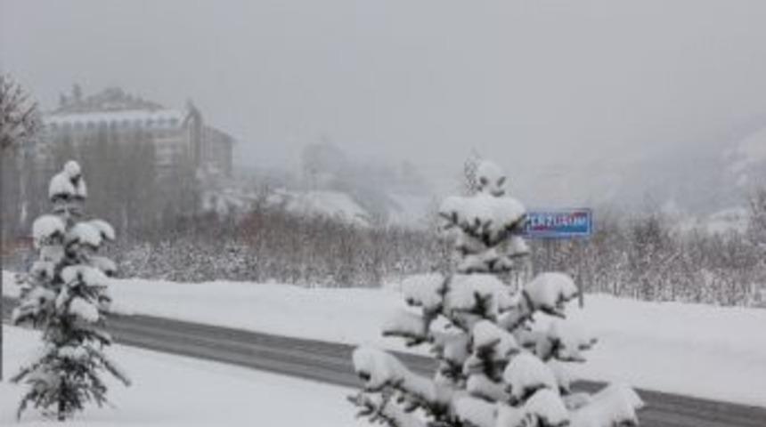Erzurum&rsquo;da Yoğun Sis U&ccedil;ak Seferlerinde R&ouml;tar Yaptırdı