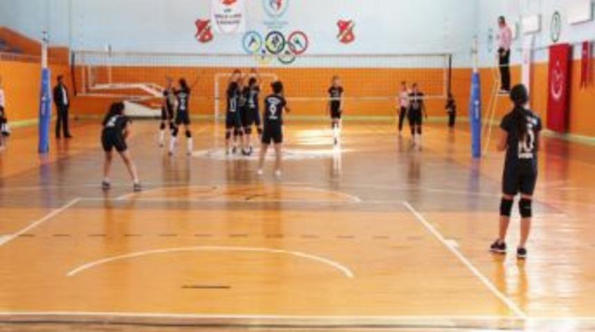 Gençler Voleybol Grup Müsabakaları Ağrı’da Başladı