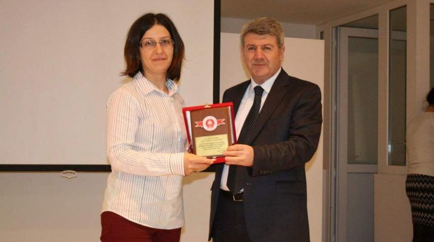 Eğitimini Tamamlayan Veliler Belgelerini Aldı