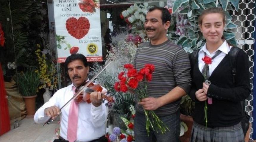 Keman Resitalli Sevgililer G&uuml;n&uuml; Kutlaması