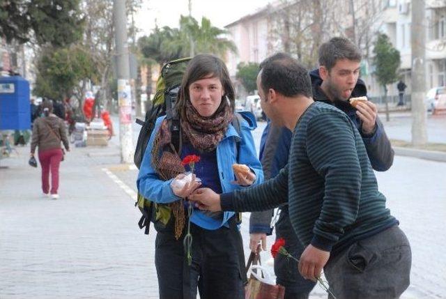 Keman Resitalli Sevgililer Günü Kutlaması