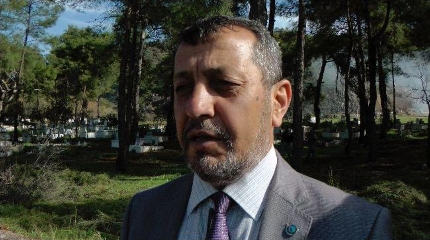 Mezarlıklarda Temizlik Çalışmaları Yapılıyor