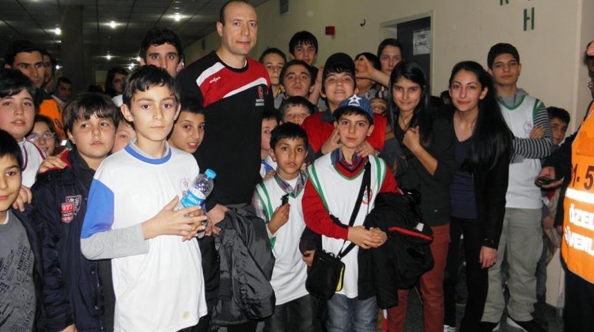 D&uuml;zceli Basketbolcuların Beko Basketbol Ligi Mutluluğu