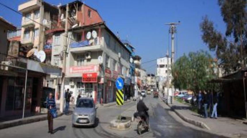 İzmir Bayraklı'daki Kubilay Caddesi Tek Y&ouml;n Yapıldı