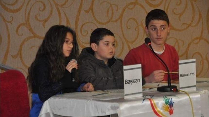 Kartepe Kent Konseyi &Ccedil;ocuk Mecilisi Yeni Başkanını Secti