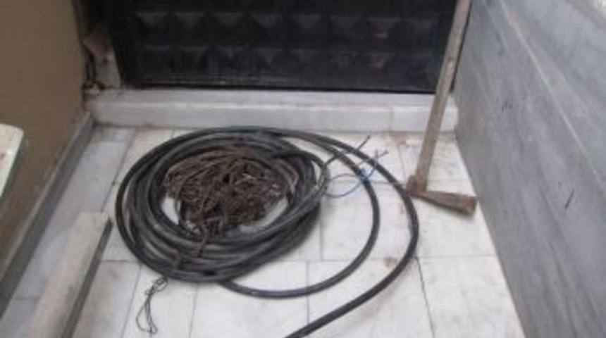 Kablo Hırsızı Yakalandı