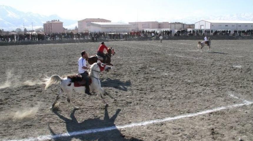 Erzincan&rsquo;da Kurtuluş G&uuml;n&uuml; Etkinlikleri S&uuml;r&uuml;yor