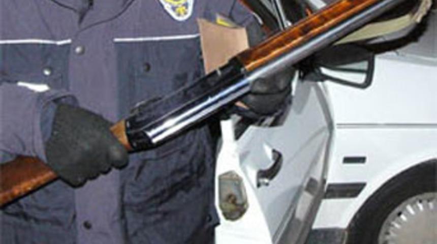 Katili oğlu &ccedil;ıktı