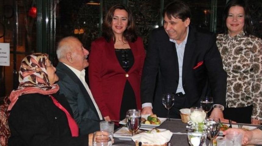 Bir Yastıkta Yarım Asır