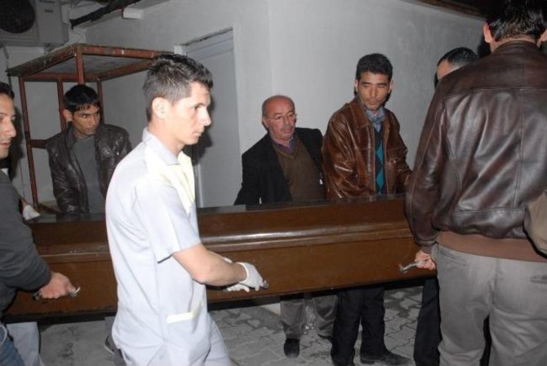 Fethiye&rsquo;de Balık Tutan Genci Dalgalar Yuttu