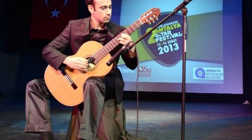 Gitar Festivali Heyecanı S&uuml;r&uuml;yor