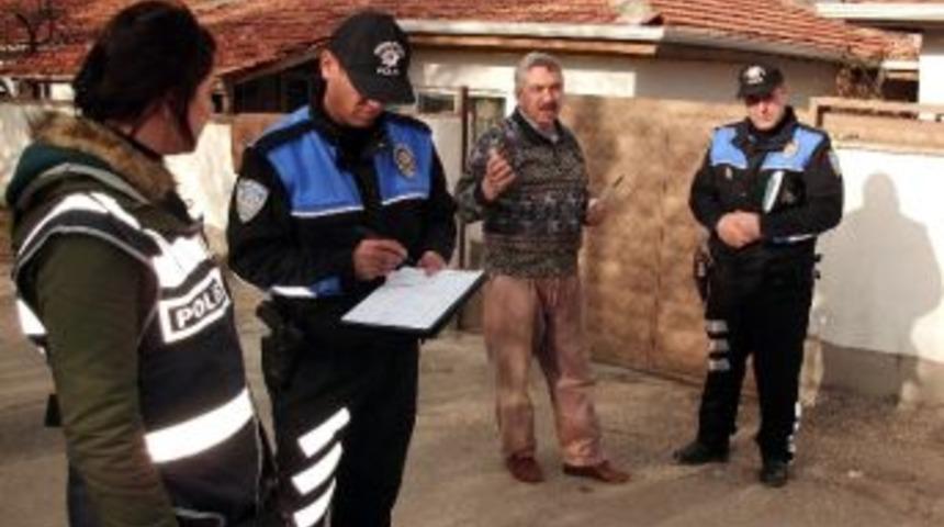 Polis Mahalle Sakinlerini Uyardı