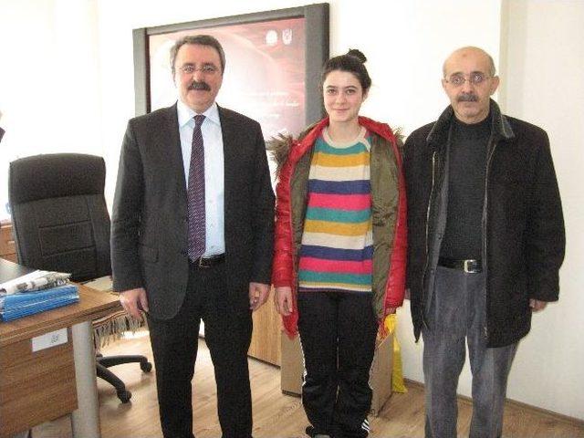 Nenehatun Spor Kul&uuml;b&uuml; Sporcusu Yerdelen, Short- Track&rsquo;ta Romanya&rsquo;da T&uuml;rkiye&rsquo;yi Temsil Edecek 1