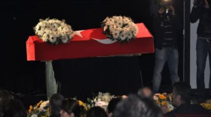 Tekin Akmansoy&rsquo;a Veda T&ouml;reni