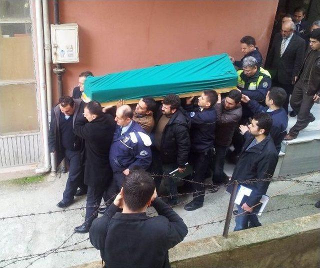 Gen&ccedil; Polisin Sır İntiharı 2