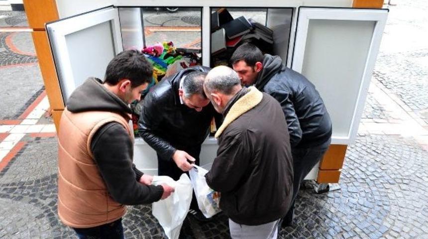Kitap Ve Oyuncak Kumbarası Bir Ayda &Uuml;&ccedil;&uuml;nc&uuml; Kez Boşaltıldı