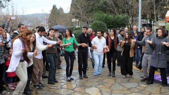 Muğla'da Kadına Şiddet Dansla Protesto Edildi