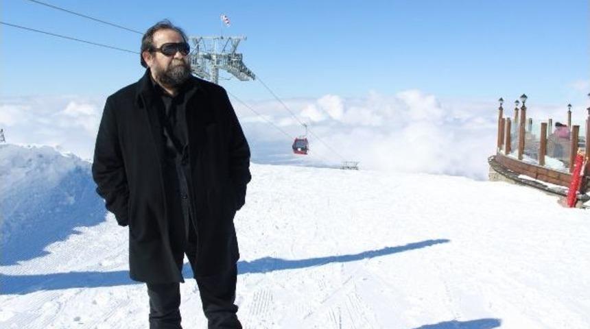 Taş Mektep'in Oyuncuları 'zirve'de