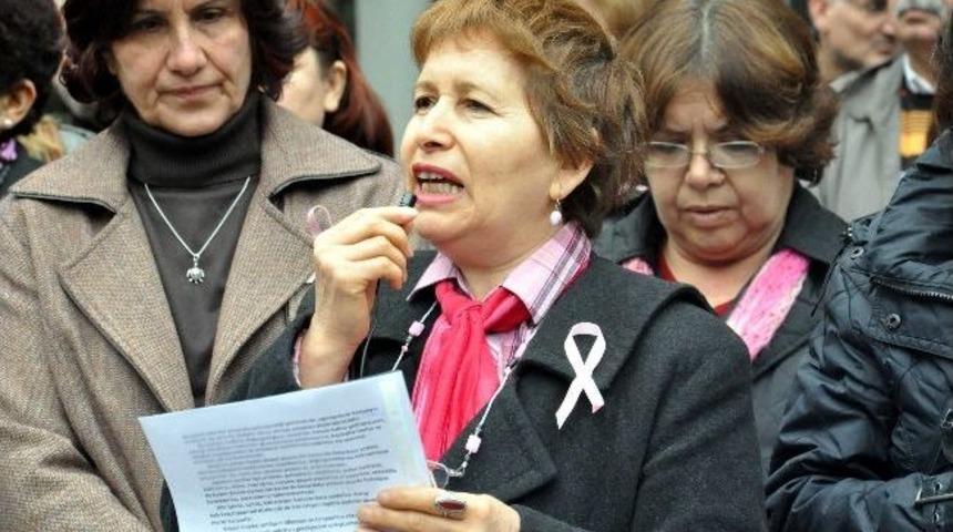 Balıkesirli Kadınlar Sevgililer G&uuml;n&uuml;'n&uuml; Eylemle Kutladı