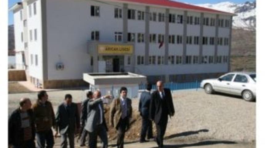 Aziz Yeniyol&rsquo;dan il&ccedil;e okullarını ziyaret etti