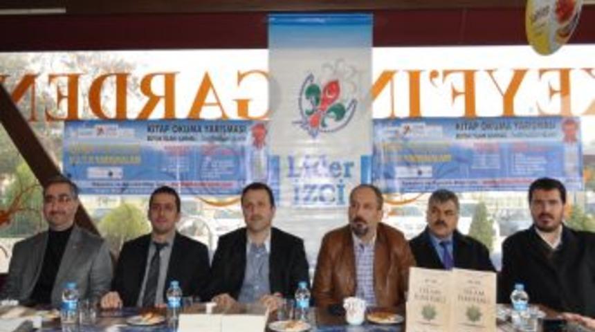 Ufka Yolculuk Yarışması'nda Dereceye Girenlere Umre &Ouml;d&uuml;l&uuml;