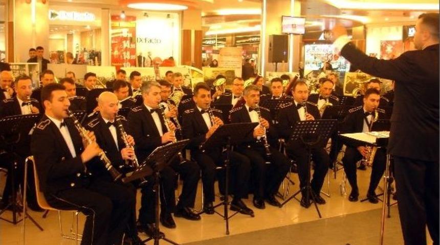 2. Ordu B&ouml;lge Bandosu'ndan Konser