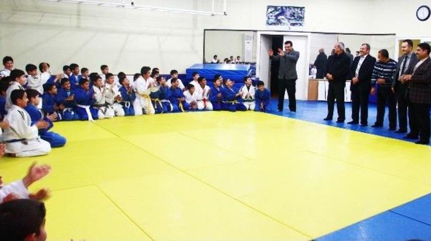 &ldquo;bir &Ccedil;ocuk Bir Gelecek&rdquo; Projesi