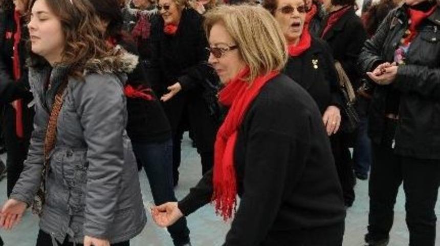 Kadınlardan Danslı Eylem