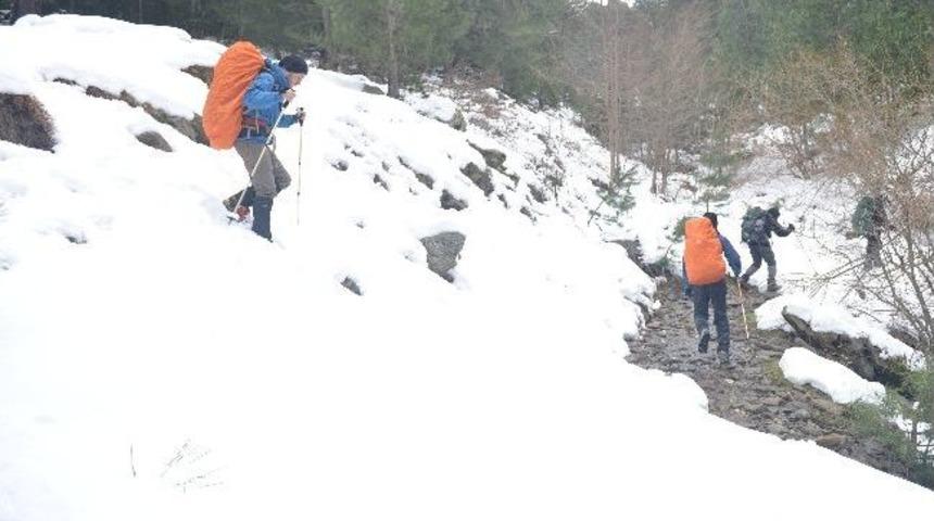&Ccedil;ığ Felaketinden Kurtulan Dağcılar Arkadaşlarını Arıyor