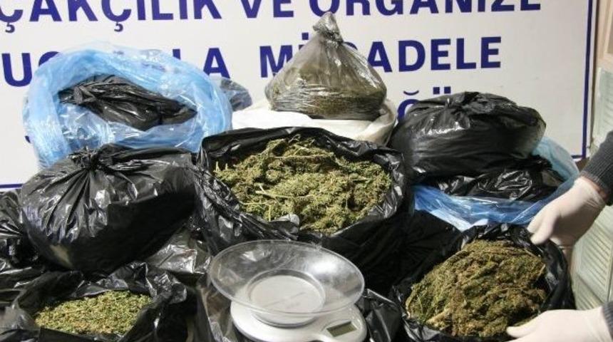 Askerden Ka&ccedil;tı Uyuşturucu Ticaretine Başladı