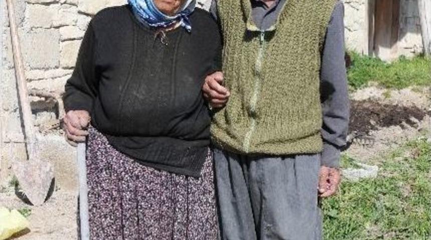 63 Yıldır S&uuml;ren Aşk