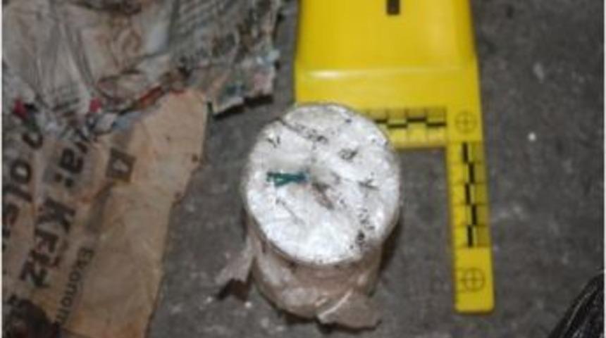 Mezardan bomba &ccedil;ıktı