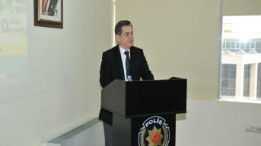 Ceren, Toplu Taşıma Yapan Ara&ccedil; S&uuml;r&uuml;c&uuml;lerini Uyardı