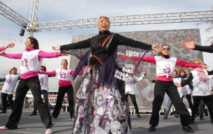 Kadınlardan “şiddete Hayır” Dansı G1