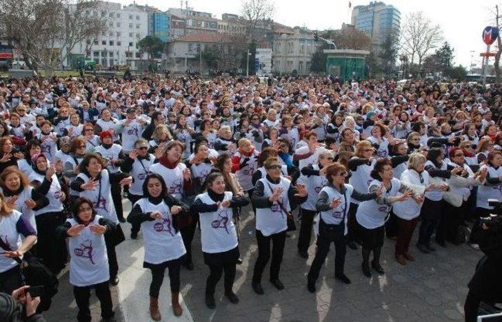 Kadınlardan “şiddete Hayır” Dansı G3