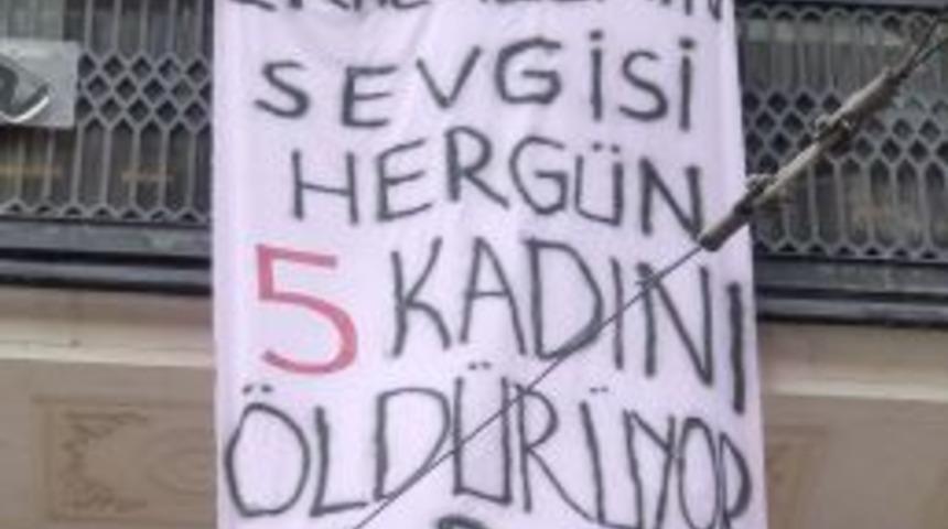 İş Merkezinde 'kadına Şiddet' Eylemi